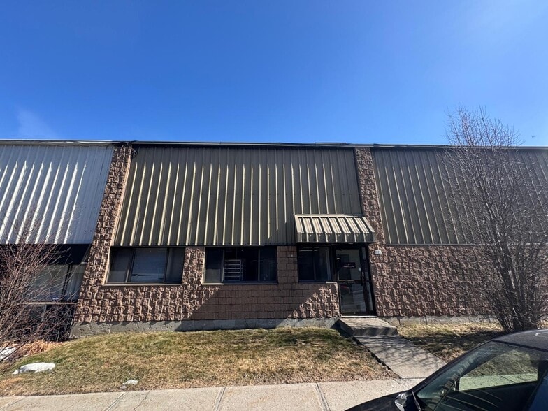 1201-1253 Rue De Condé, Montréal, QC à louer - Photo du bâtiment - Image 2 de 6