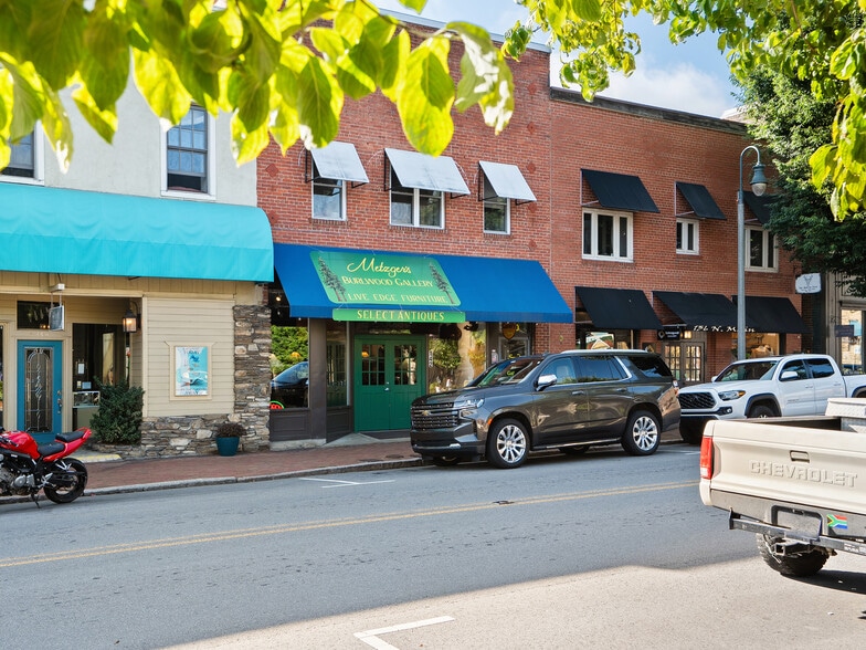 142 N Main St, Waynesville, NC for sale - Building Photo - Image 3 of 43