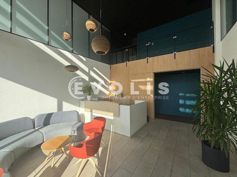 Flex in Jonage for lease - Building Photo - Image 2 of 14