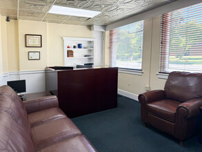 57-65 Hilton Ave, Garden City, NY for lease Interior Photo- Image 2 of 2