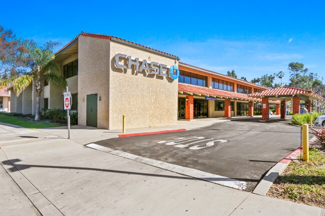 Plus de détails pour 1235 N Harbor Blvd, Fullerton, CA - Plusieurs types d'espaces à louer