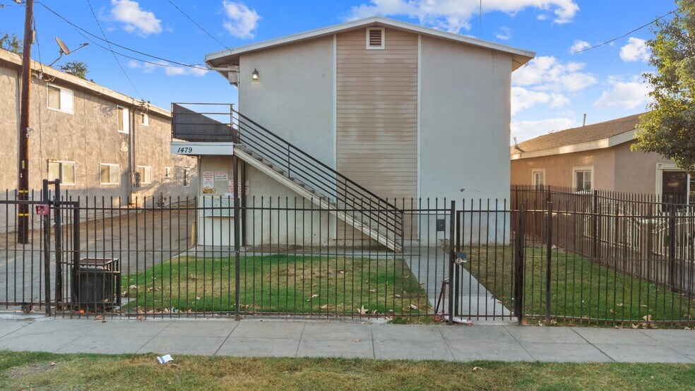 1479 N Lugo Ave, San Bernardino, CA à vendre - Photo du bâtiment - Image 2 de 11