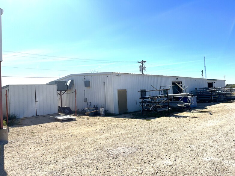 926 Jody Rd, San Angelo, TX à louer - Photo du bâtiment - Image 2 de 10