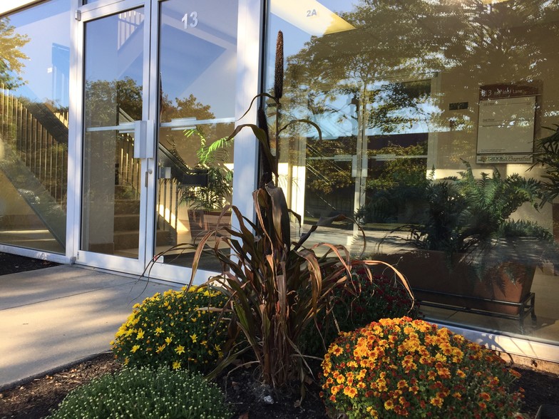 13 Red Roof Ln, Salem, NH à louer - Photo du bâtiment - Image 2 de 3