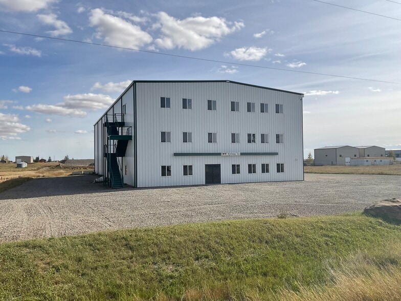 450144 82nd St E, Aldersyde, AB à vendre - Photo du bâtiment - Image 3 de 22