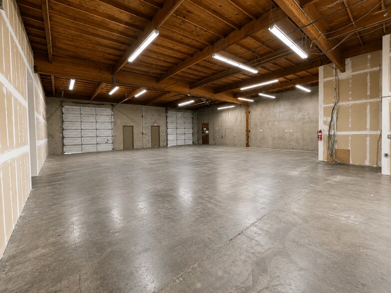 2661-2699 Del Monte St, West Sacramento, CA for lease - Building Photo - Image 2 of 3