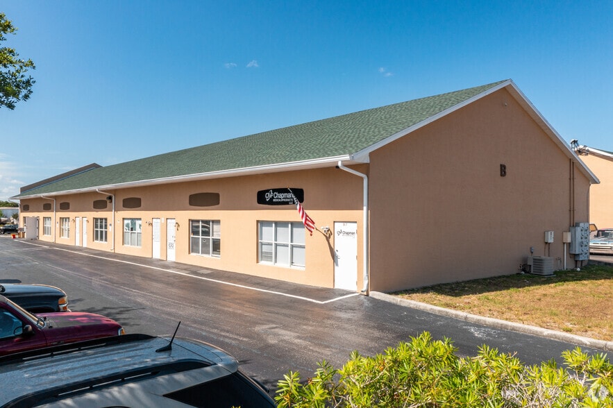 19800 Veterans Blvd, Port Charlotte, FL for lease - Building Photo - Image 2 of 16