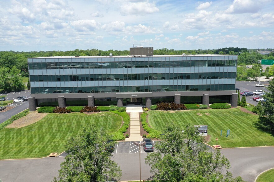 10805 Sunset Office Dr, Sunset Hills, MO à louer - Photo du bâtiment - Image 2 de 18