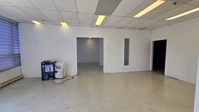 167-189 Ave Labrosse, Dollard-des-Ormeaux, QC for lease Interior Photo- Image 1 of 6