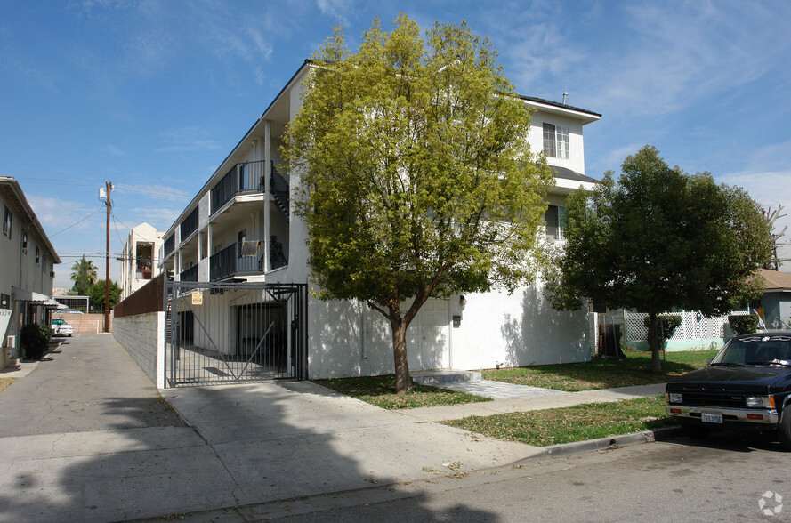 14121 Friar St, Van Nuys, CA à vendre - Photo principale - Image 1 de 1