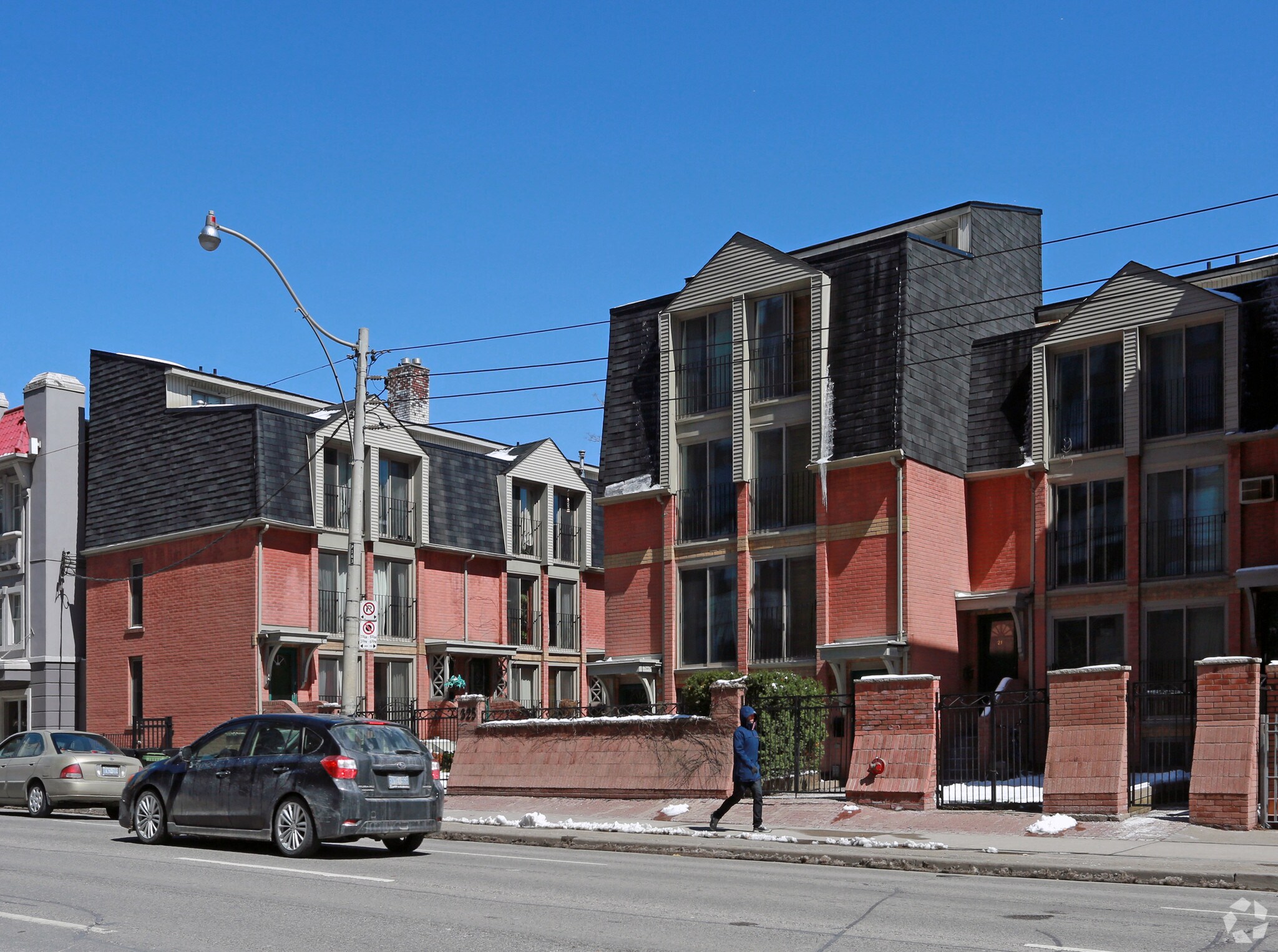 325 Jarvis St, Toronto, ON for sale Primary Photo- Image 1 of 1