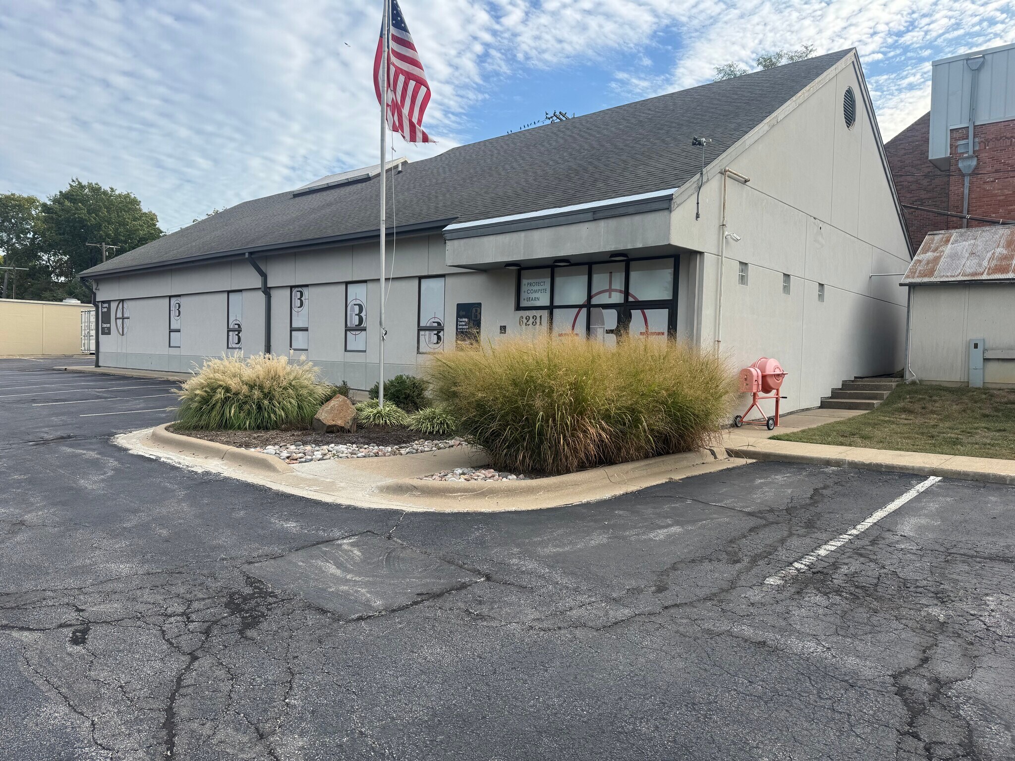 6231 Robinson St, Overland Park, KS à louer Photo principale- Image 1 de 7