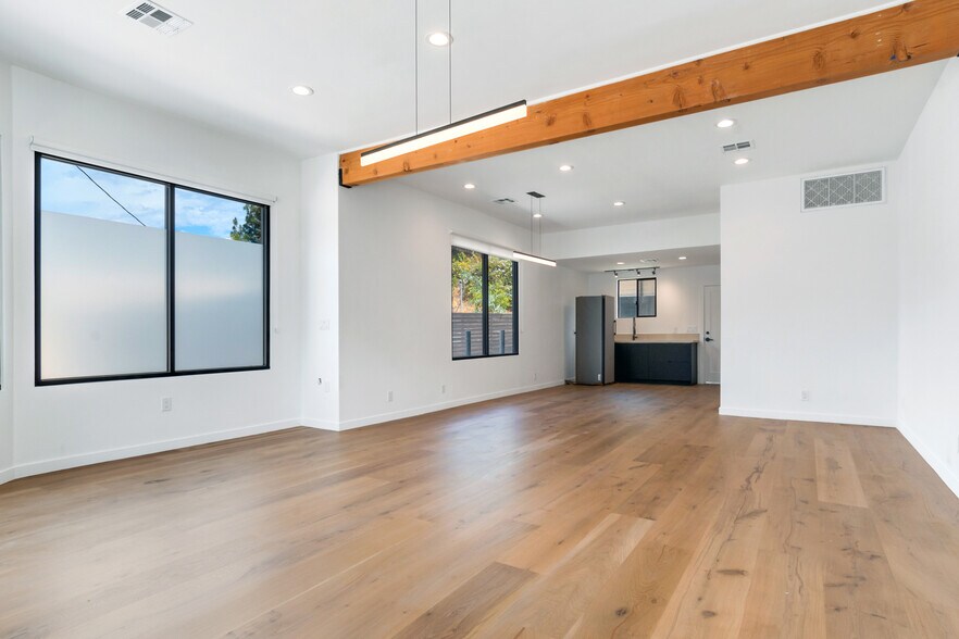 768 N Avenue 50, Los Angeles, CA à vendre - Photo du bâtiment - Image 2 de 24
