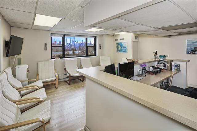 6515 JFK Blvd E, West New York, NJ à vendre - Photo du bâtiment - Image 2 de 23