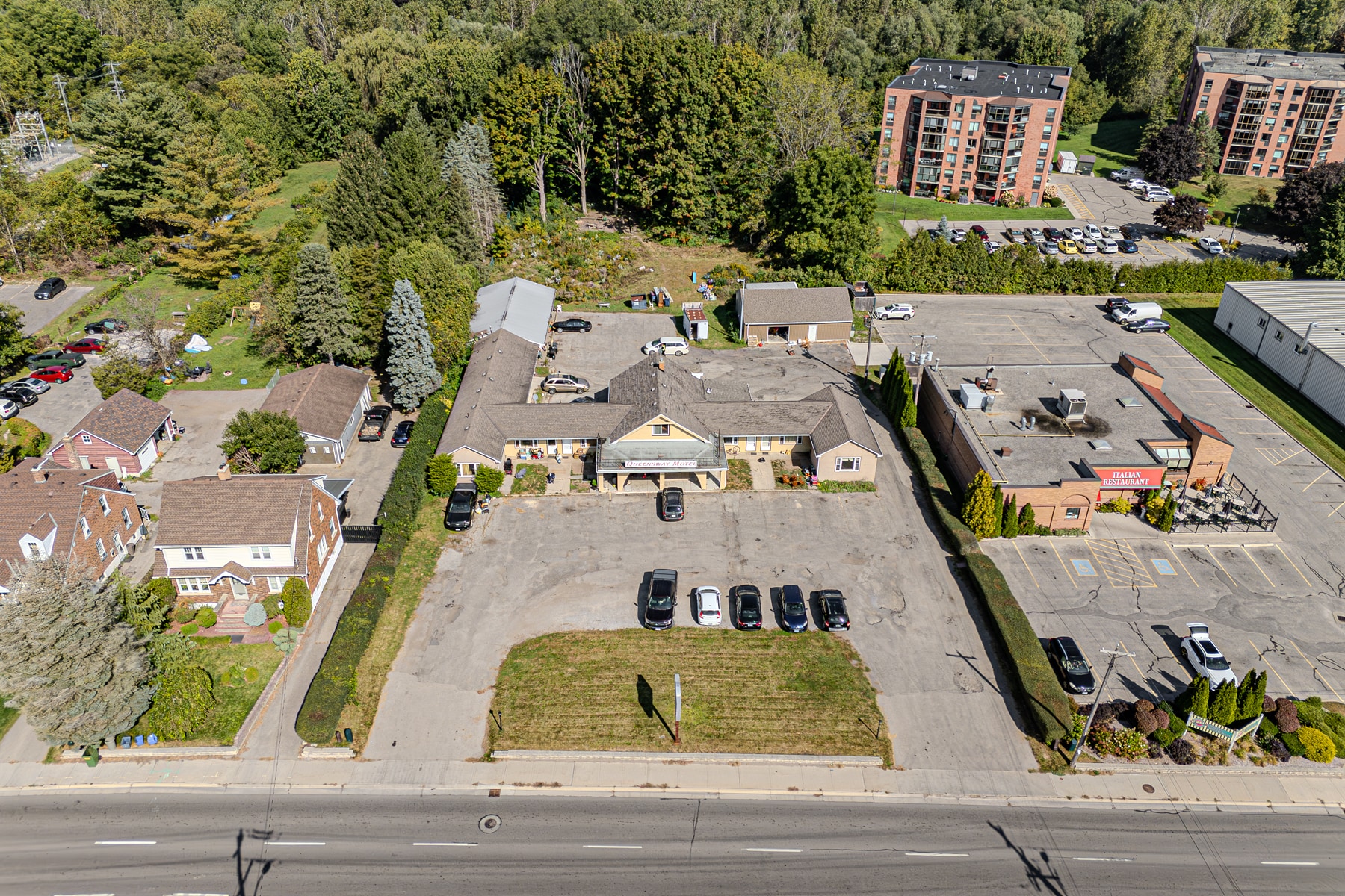 139 Queensway W, Simcoe, ON for lease Building Photo- Image 1 of 12