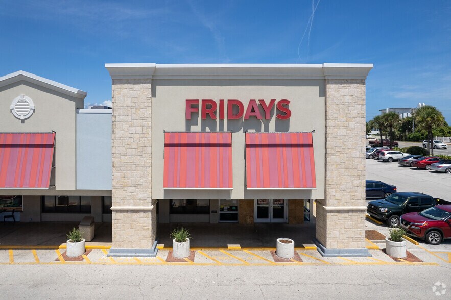 125-247 E Granada Blvd, Ormond Beach, FL à louer - Photo du bâtiment - Image 3 de 9