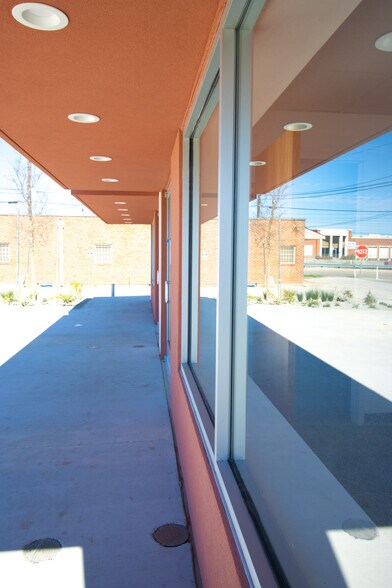 2714 Bomar Ave, Dallas, TX à louer - Photo du bâtiment - Image 3 de 19