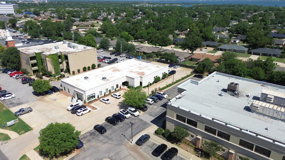 3717 NW 63rd St, Oklahoma City, OK à louer - Aérien - Image 2 de 2