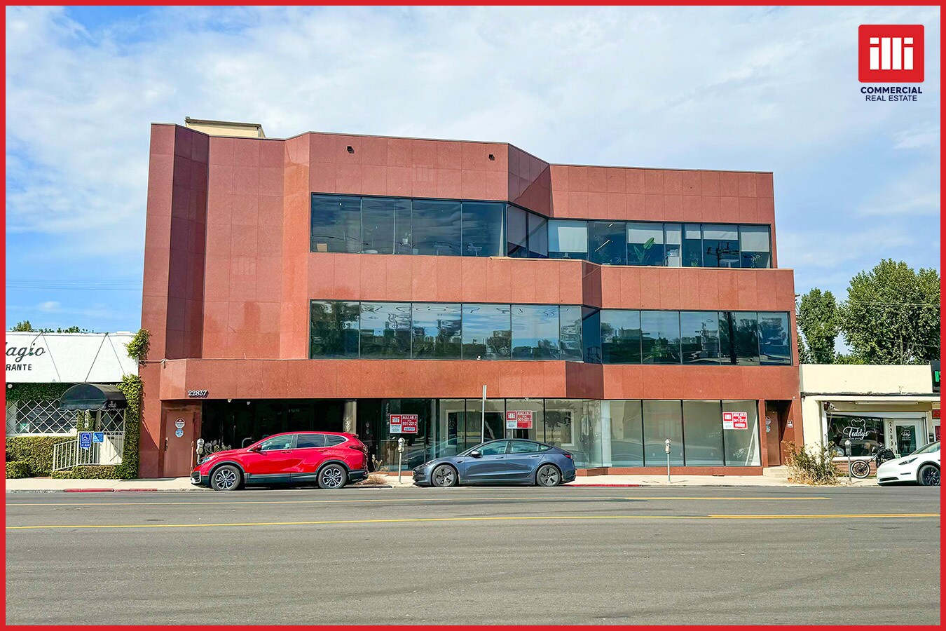 22837 Ventura Blvd, Woodland Hills, CA à louer Photo du bâtiment- Image 1 de 11