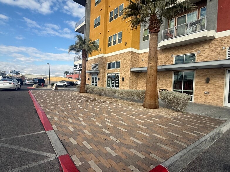 3616 Spring Mountain Rd, Las Vegas, NV for lease - Building Photo - Image 2 of 25