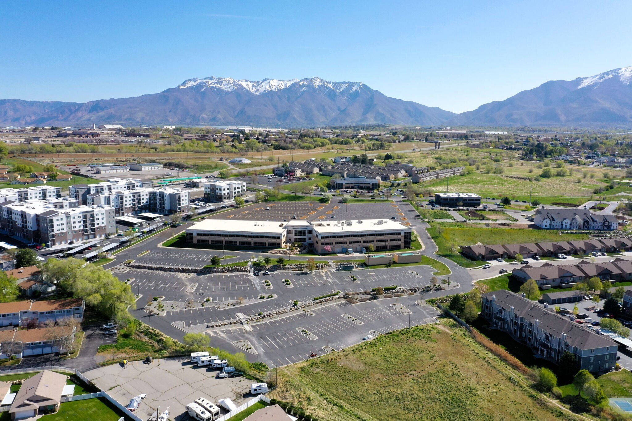 888 University Park Blvd, Clearfield, UT for lease Primary Photo- Image 1 of 11