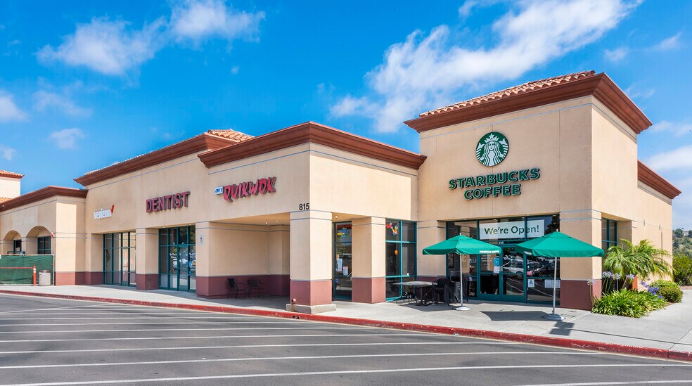 825-845 College Blvd, Oceanside, CA à louer - Photo du bâtiment - Image 3 de 10