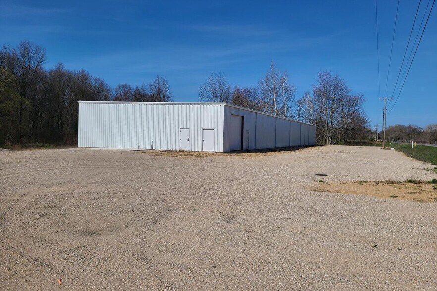 3009 E Laketon Ave, Muskegon, MI for sale - Primary Photo - Image 1 of 7