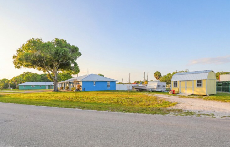 110 SW 9th Ave, Okeechobee, FL à vendre Photo principale- Image 1 de 16