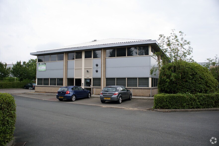 Herrick Way, Staverton à vendre - Photo du bâtiment - Image 3 de 12