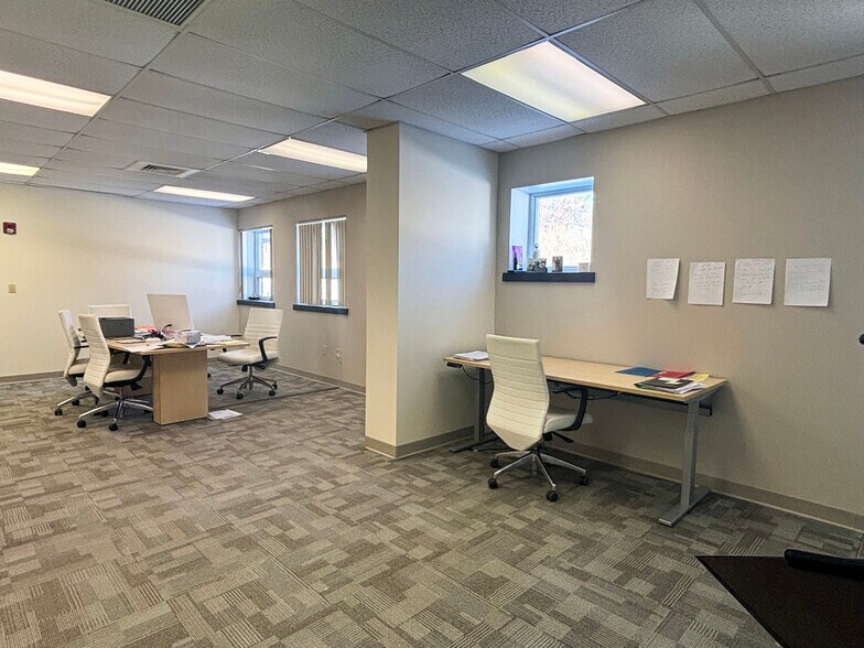 30 International Dr, Portsmouth, NH à louer - Photo du bâtiment - Image 3 de 4