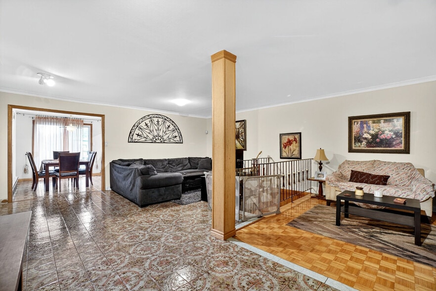 31 Rue Northview, Montréal-Ouest, QC à vendre - Photo intérieure - Image 3 de 9