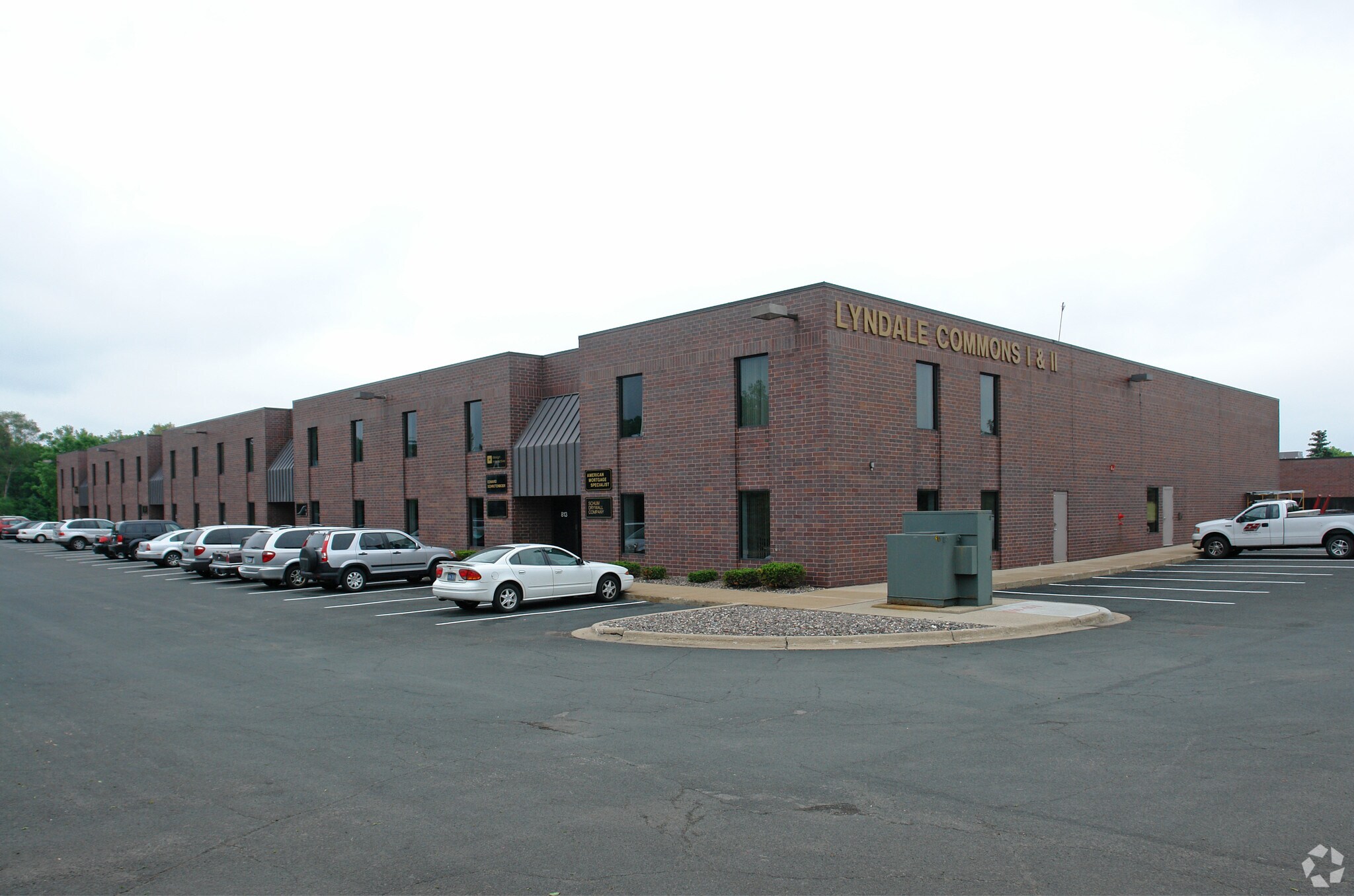 801-815 W 106th St, Bloomington, MN à louer Photo principale- Image 1 de 4