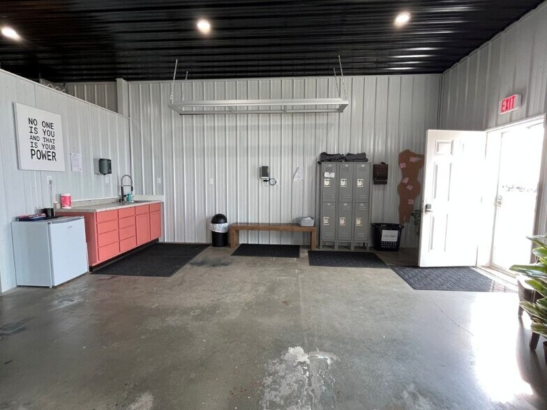 1710 E Grand Xing, Mobridge, SD à vendre - Photo du bâtiment - Image 3 de 19