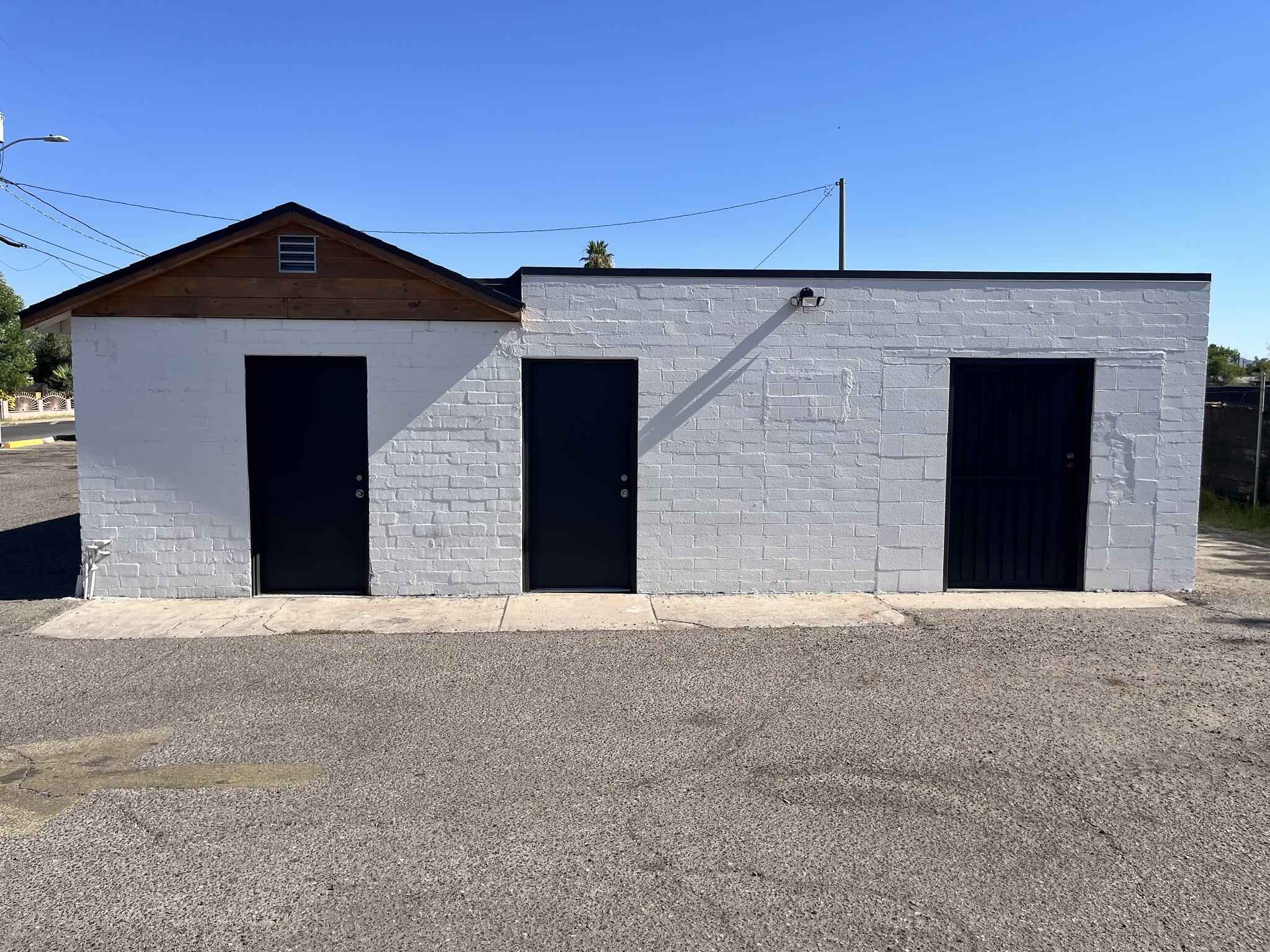 2538 E McDowell Rd, Phoenix, AZ for lease Primary Photo- Image 1 of 22
