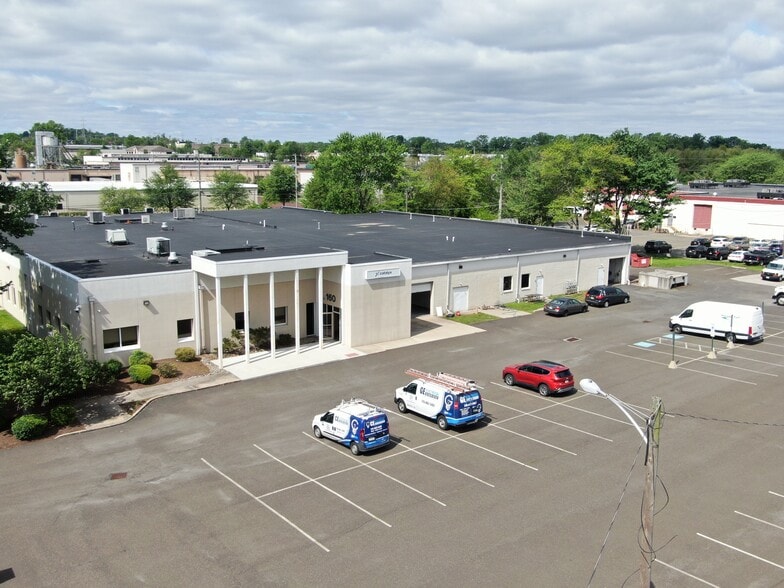 160 Commerce Dr, Montgomeryville, PA for lease - Building Photo - Image 3 of 5