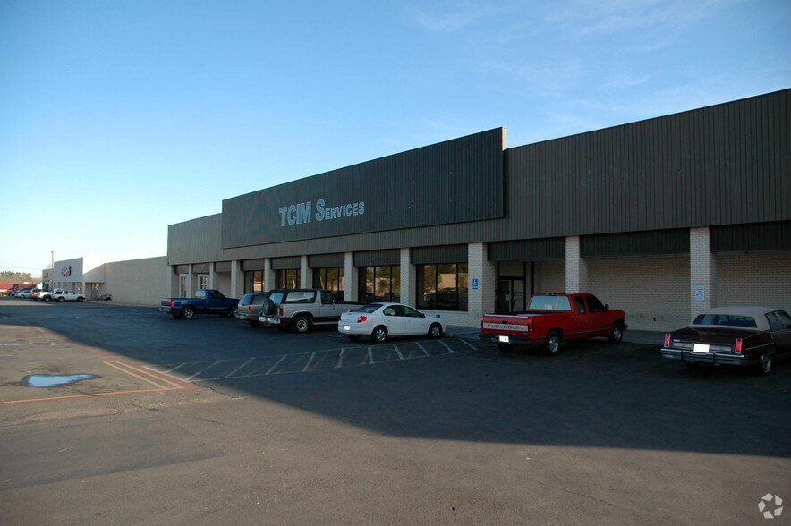 3064 Clarksville St, Paris, TX à louer - Photo du bâtiment - Image 2 de 3