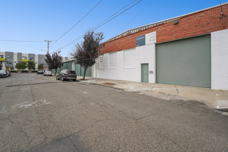 1726 15th St, Oakland, CA à vendre - Photo du bâtiment - Image 2 de 10