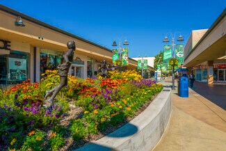 Plus de détails pour 5500 Grossmont Center Dr, La Mesa, CA - Bureau/Commerce de détail, Commerce de détail à louer