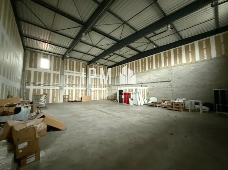 Industrial in Saint-Victoret for sale - Building Photo - Image 2 of 7