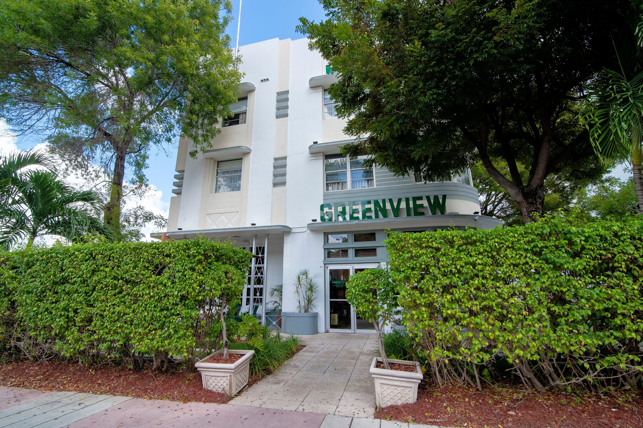 1671 Washington Ave, Miami Beach, FL for sale Building Photo- Image 1 of 1