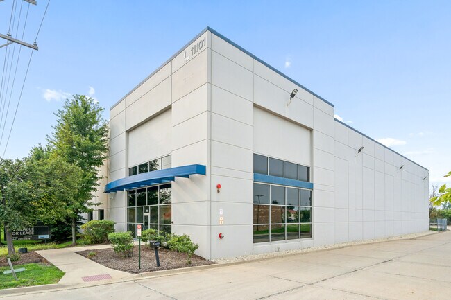 Plus de détails pour 11101 Franklin Ave, Franklin Park, IL - Industriel à louer