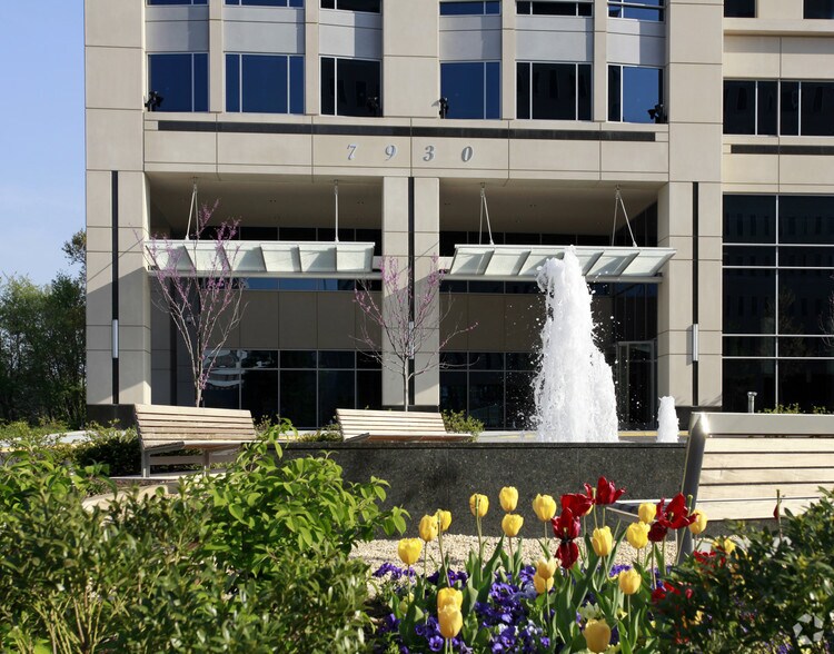 7930 Jones Branch Dr, McLean, VA à louer - Photo du bâtiment - Image 2 de 11