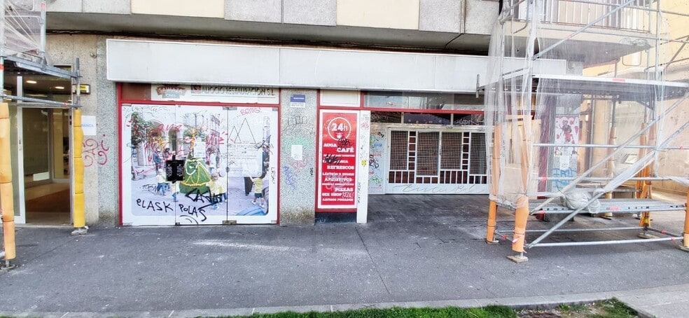 Praza Valentín García Escudero, 4, Pontevedra, Pontevedra for sale - Building Photo - Image 2 of 21