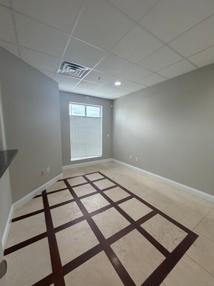 245 Bellagio Cir, Sanford, FL à louer - Photo du bâtiment - Image 3 de 14