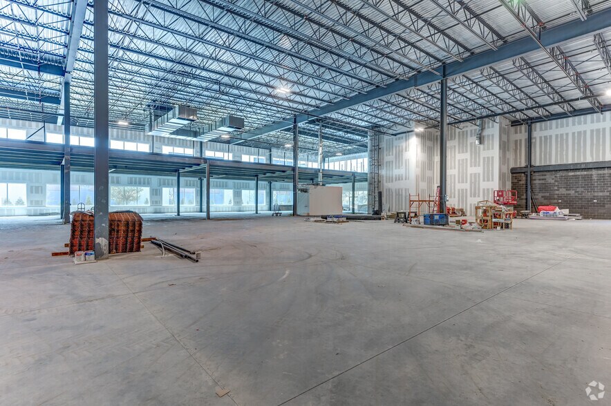 31 Farinella Dr, East Hanover, NJ à vendre - Photo intérieure - Image 3 de 11