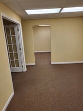 253 Commercial Blvd, Lauderdale-by-the-Sea, FL for lease Interior Photo- Image 2 of 4
