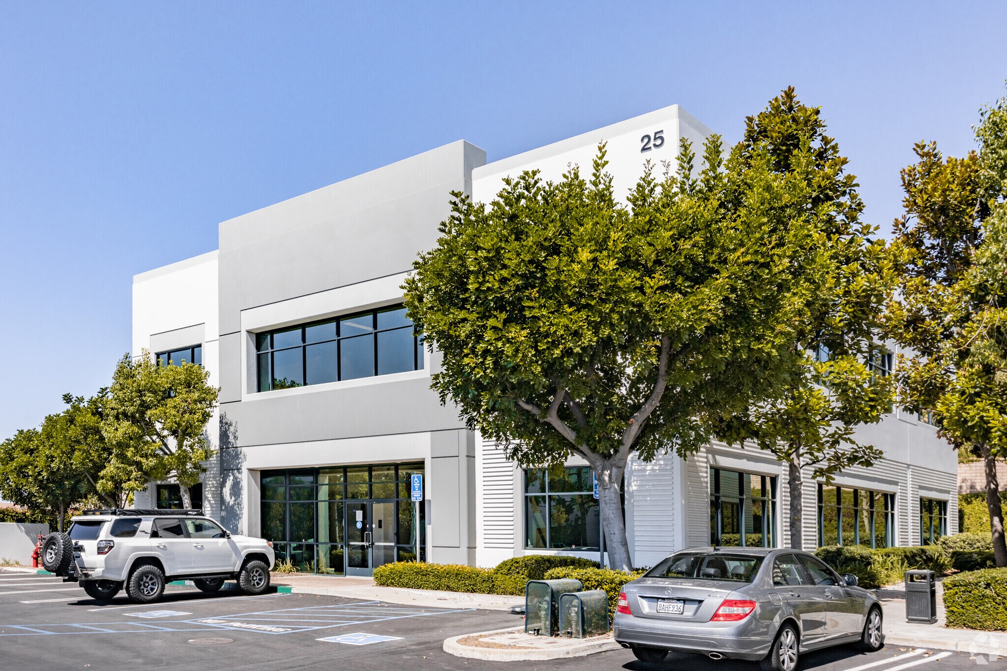 25 Orchard Rd, Lake Forest, CA à louer Photo principale- Image 1 de 17