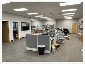 120 Kenyon Dr, Lakewood, NJ for lease Interior Photo- Image 1 of 8