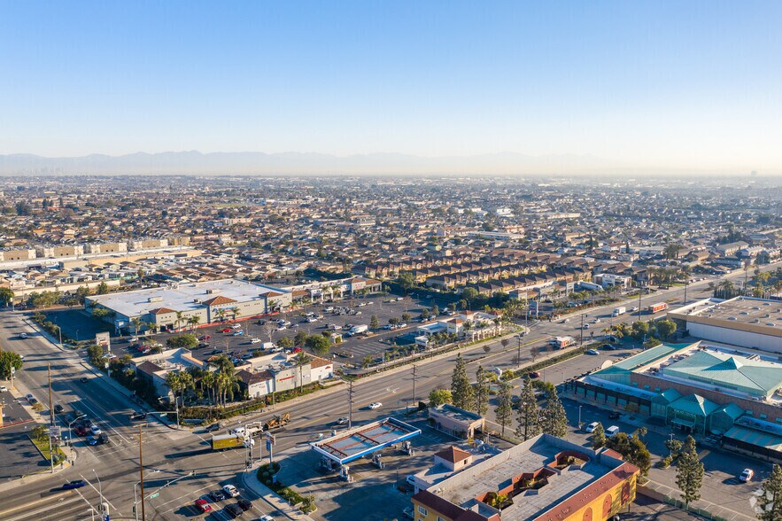 1735 W Artesia Blvd, Gardena, CA à louer - Aérien - Image 1 de 9