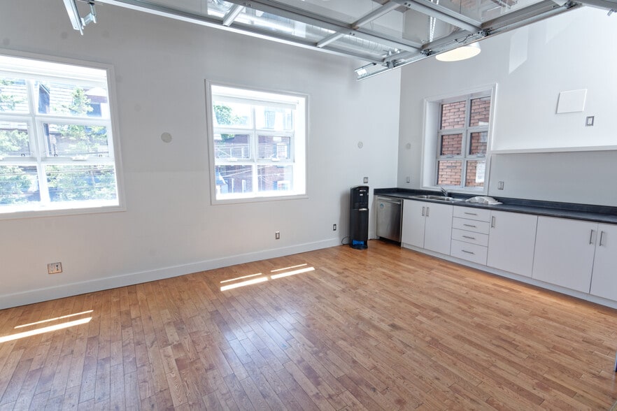 80 Mitchell Ave, Toronto, ON à louer - Photo intérieure - Image 3 de 13
